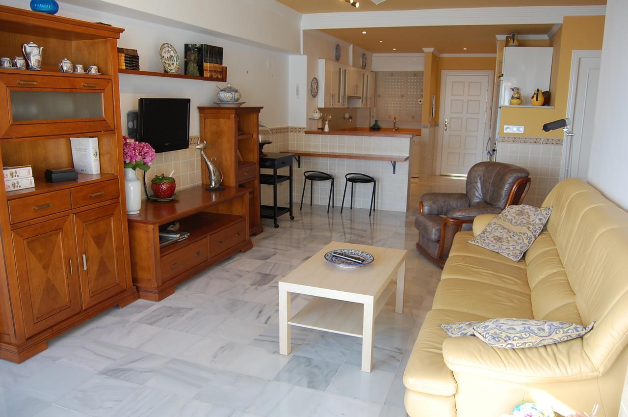 Apartment Fuentes De เนร์คา ภายนอก รูปภาพ