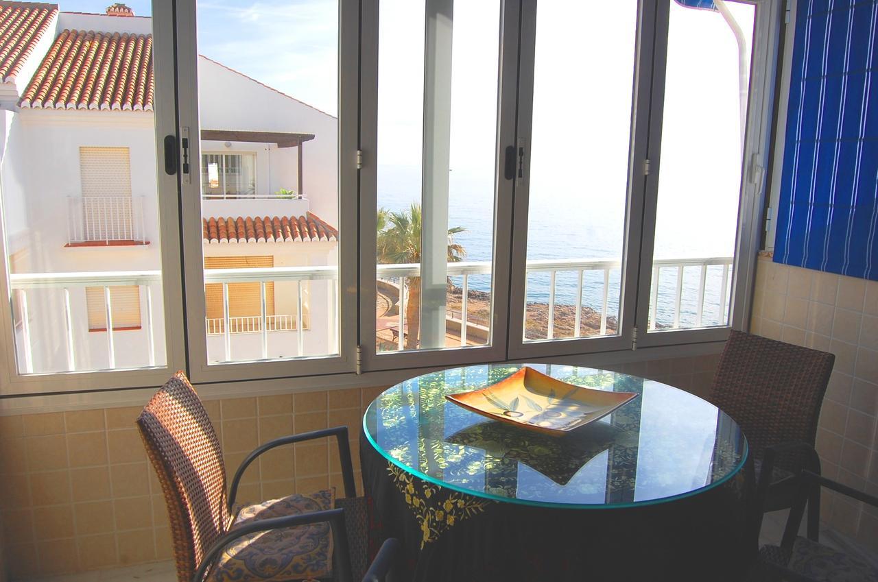 Apartment Fuentes De เนร์คา ภายนอก รูปภาพ